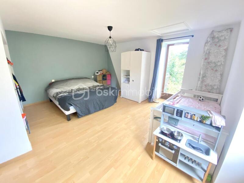 Maison - 90 m² - 3 pièces