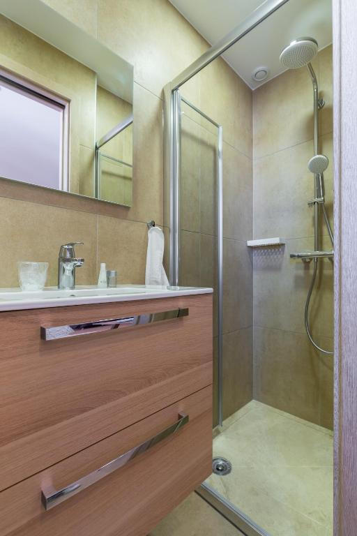 Appartement - 177 m² - 8 pièces