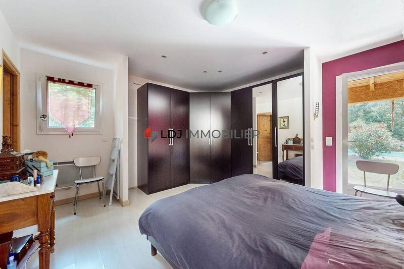 Villa - 183 m² - 4 pièces