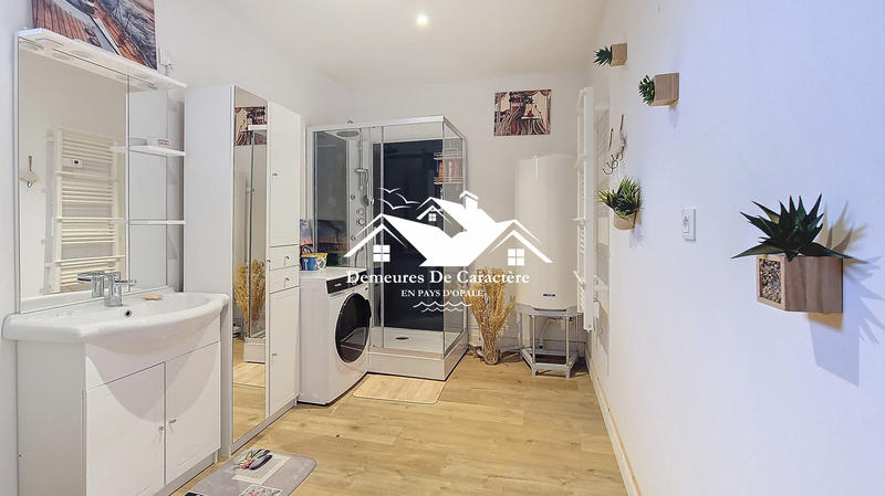 Maison - 360 m² - 12 pièces