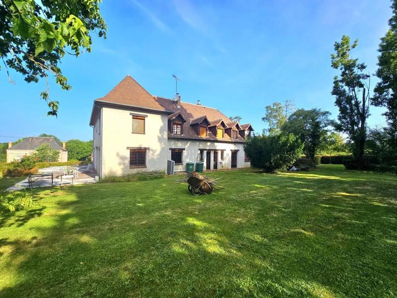 Maison - 362 m² - 12 pièces