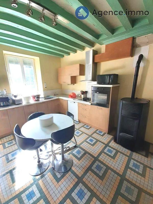 Maison - 366 m² - 15 pièces