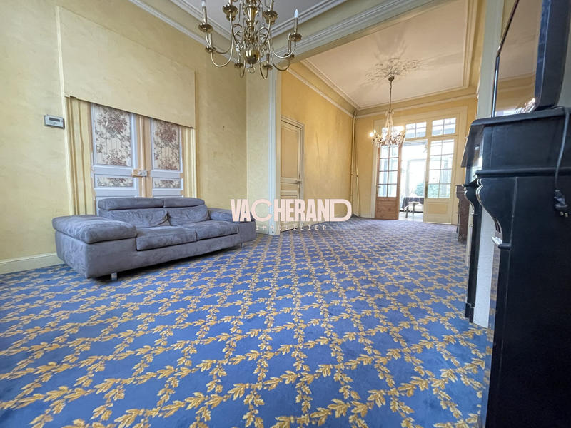 Maison - 140 m² - 7 pièces