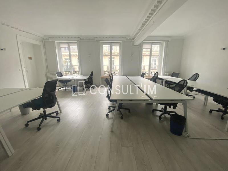 Bureau - 502 m²