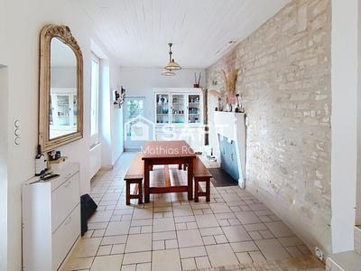 Maison - 85 m² - 4 pièces