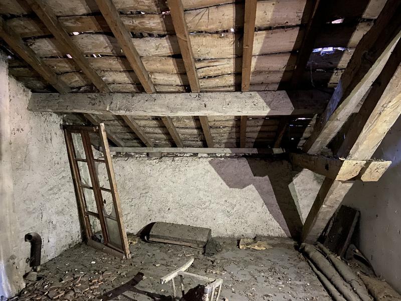 Maison traditionnelle - 217 m² - 14 pièces