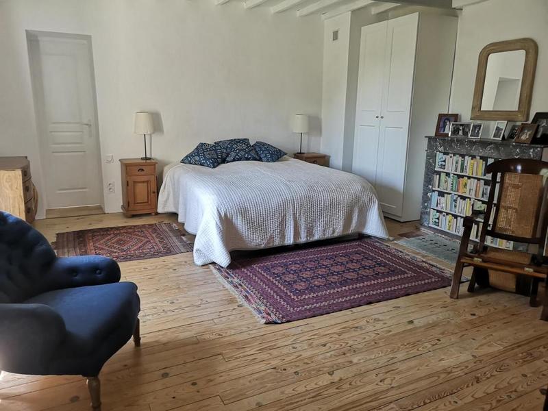 Maison - 394 m² - 10 pièces