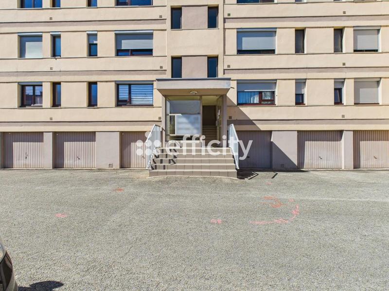 Appartement - 77 m² - 5 pièces