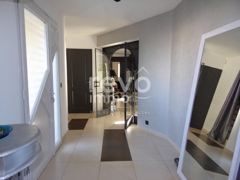 Villa - 170 m² - 6 pièces