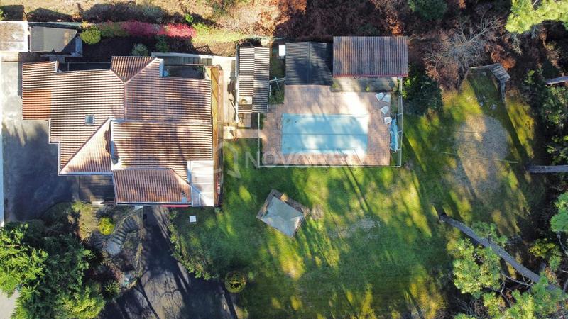 Villa - 200 m² - 8 pièces