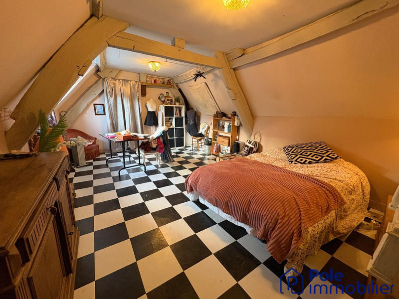 Maison ancienne - 199 m² - 7 pièces