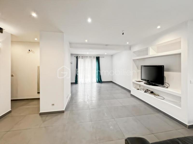 Maison traditionnelle - 106 m² - 6 pièces