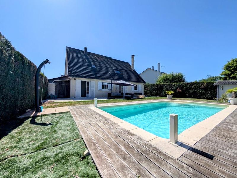 Maison - 158 m² - 6 pièces