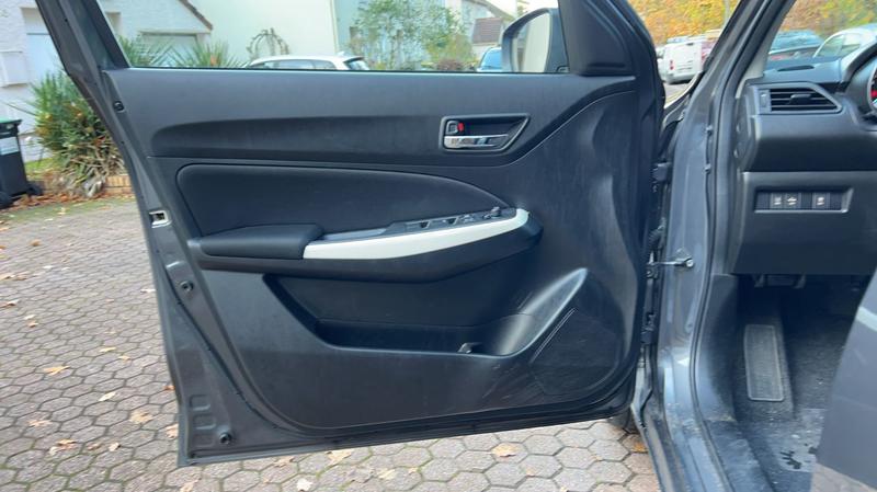 Suzuki Swift 1.0 Boosterjet 111.0 Bva6 Pack