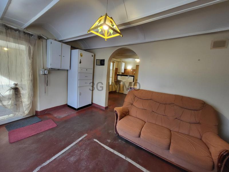 Maison - 245 m² - 10 pièces