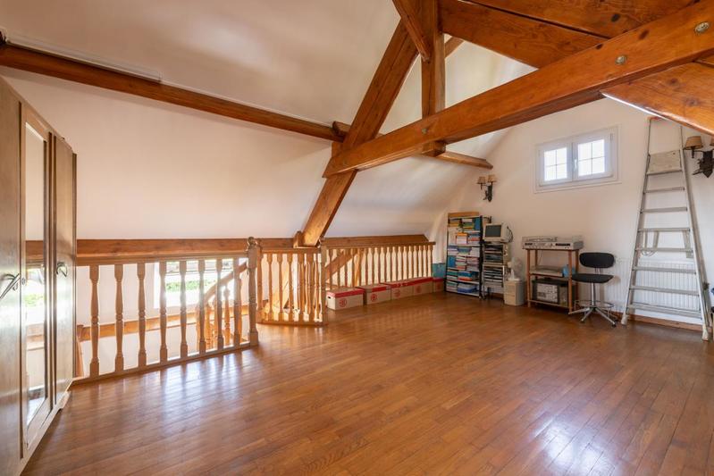 Maison - 208 m² - 6 pièces