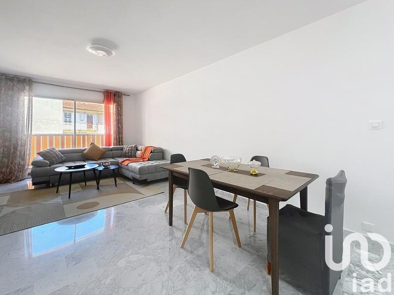 Appartement - 80 m² - 3 pièces