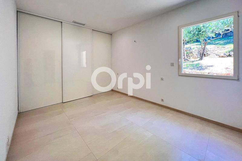 Maison - 208 m² - 5 pièces