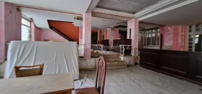 Immeuble - 1 890 m² - 80 pièces