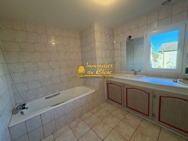 Maison - 165 m² - 6 pièces