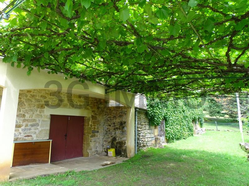 Maison - 170 m² - 9 pièces