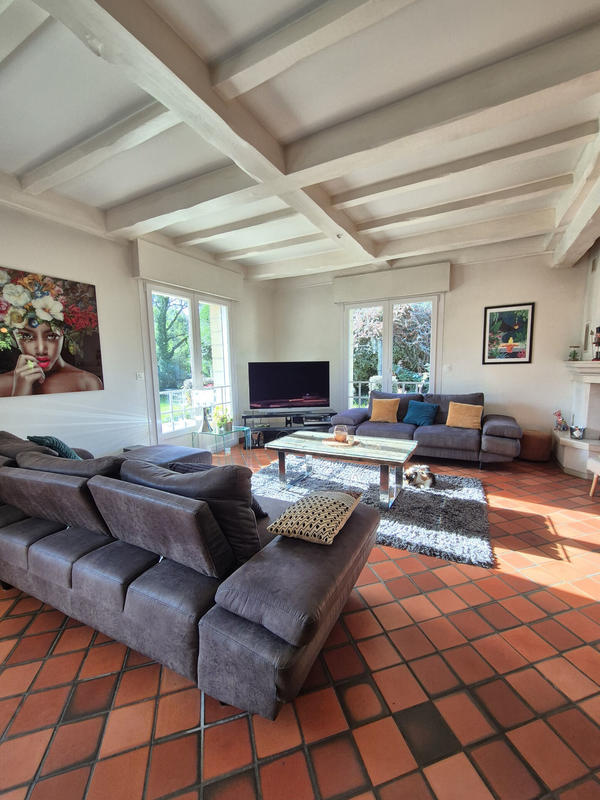 Maison - 180 m² - 8 pièces