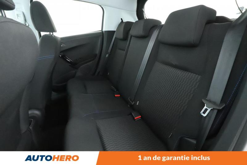 Peugeot 208 1.2 PureTech Signature 5p 82 ch
