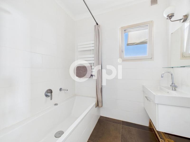 Villa - 260 m² - 5 pièces