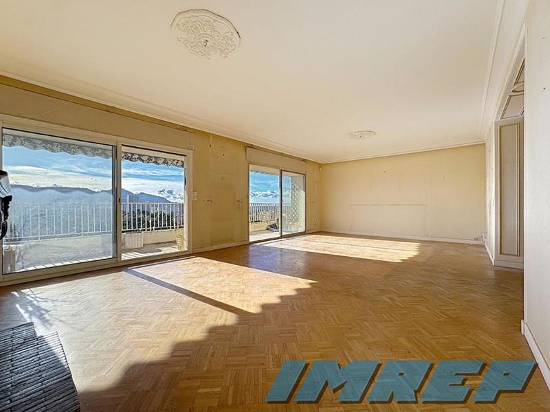 Appartement - 130 m² - 4 pièces