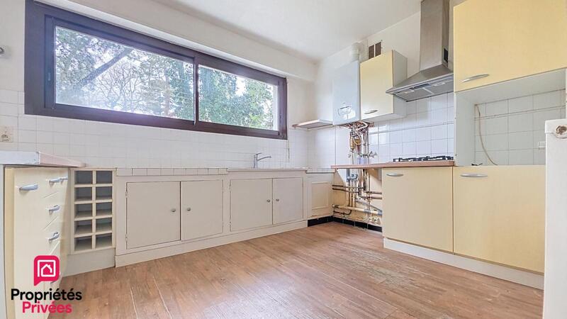 Appartement - 93 m² - 5 pièces