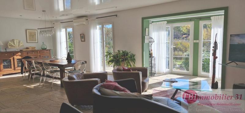 Demeure - 170 m² - 6 pièces