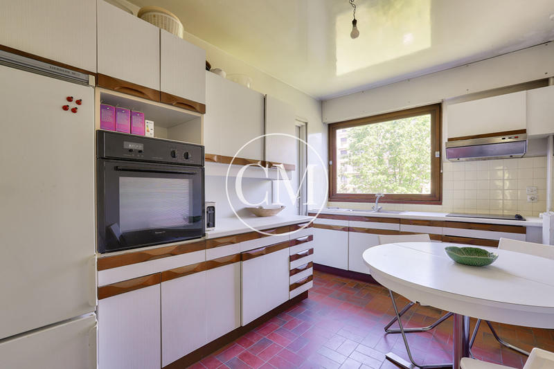 Appartement - 120 m² - 6 pièces