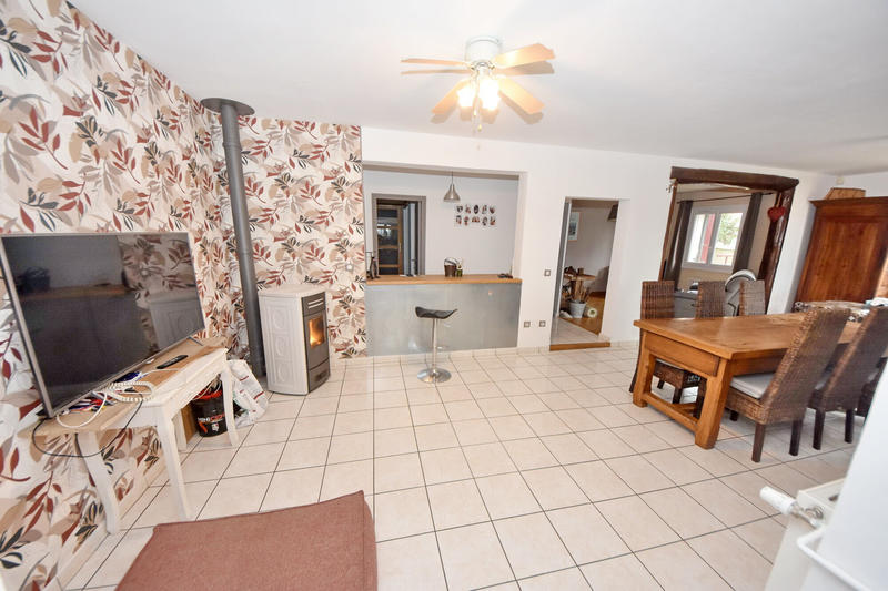 Maison - 220 m² - 7 pièces