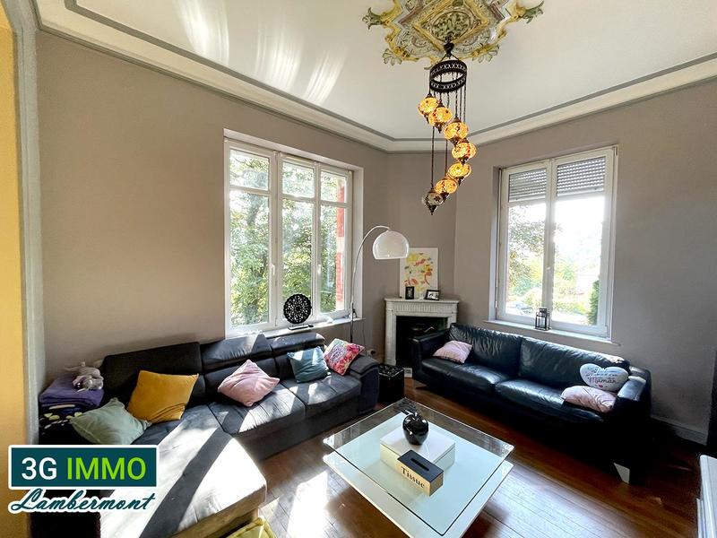 Maison - 258 m² - 12 pièces