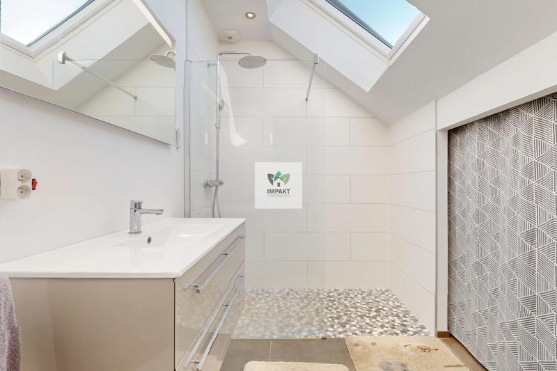 Maison - 203 m² - 7 pièces