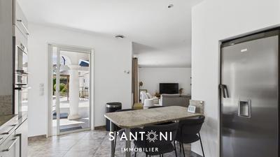 Maison - 144 m² - 4 pièces