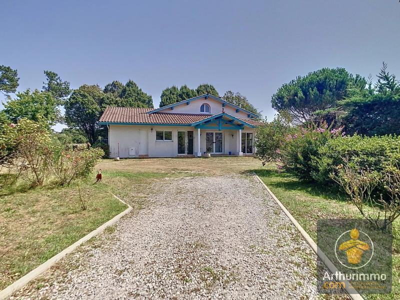 Maison - 199 m² - 6 pièces