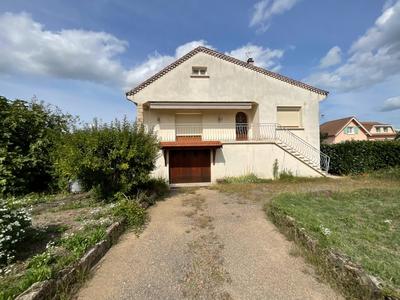 Maison traditionnelle - 84 m² - 3 pièces