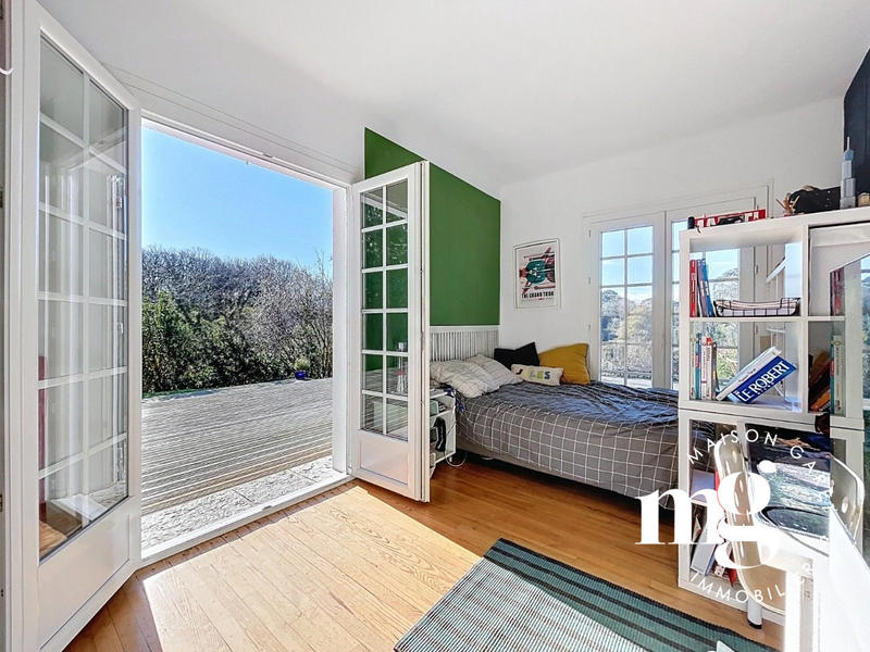 Maison - 192 m² - 6 pièces