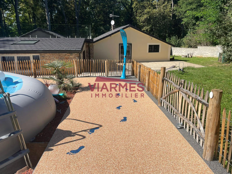 Maison - 210 m² - 8 pièces