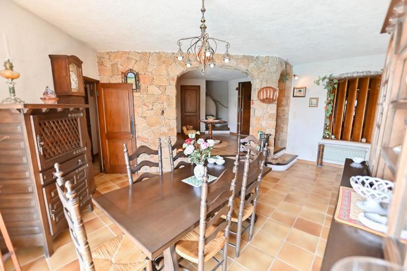 Villa - 265 m² - 5 pièces