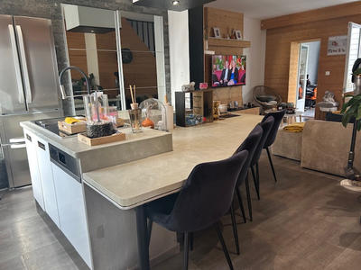 Maison - 80 m² - 7 pièces