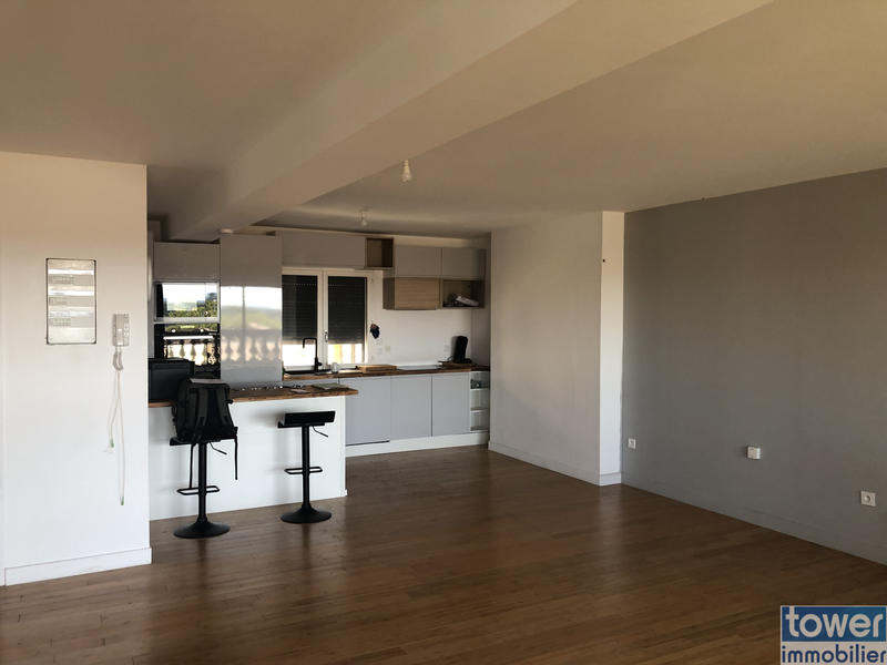 Appartement - 75 m² - 3 pièces