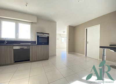 Appartement - 77 m² - 3 pièces