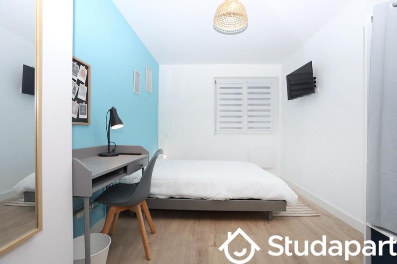 Chambre - 12 m² - 1 pièce