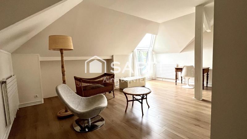 Maison - 312 m² - 7 pièces