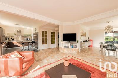 Maison - 180 m² - 7 pièces