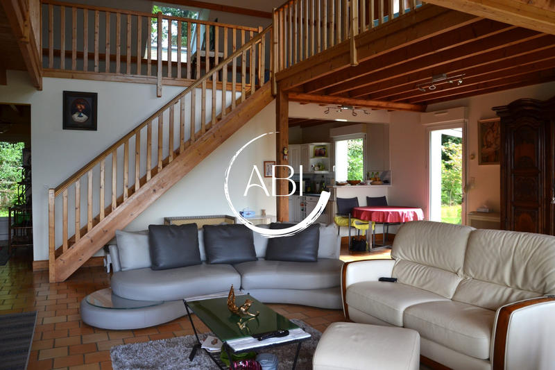 Maison - 206 m² - 7 pièces