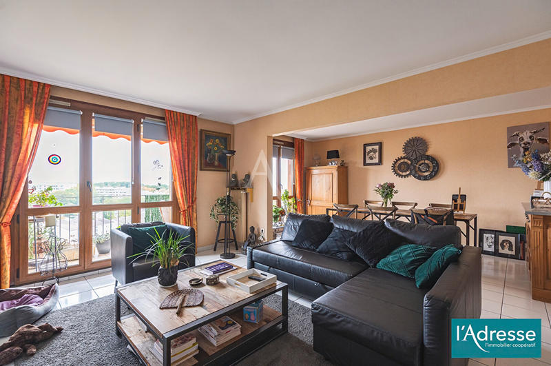 Appartement - 106 m² - 5 pièces