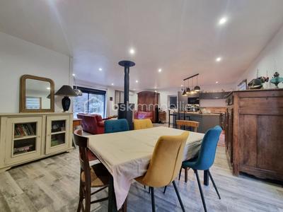 Maison traditionnelle - 134 m² - 5 pièces